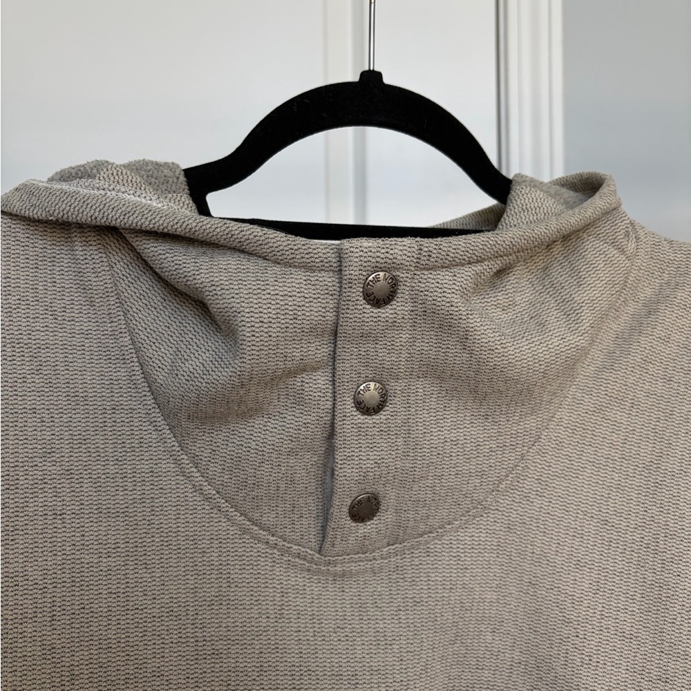 North Face Hooded Sweater - Picture 2 of 6